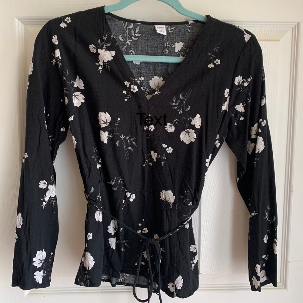 Old Navy black and white floral shirt with waist tie